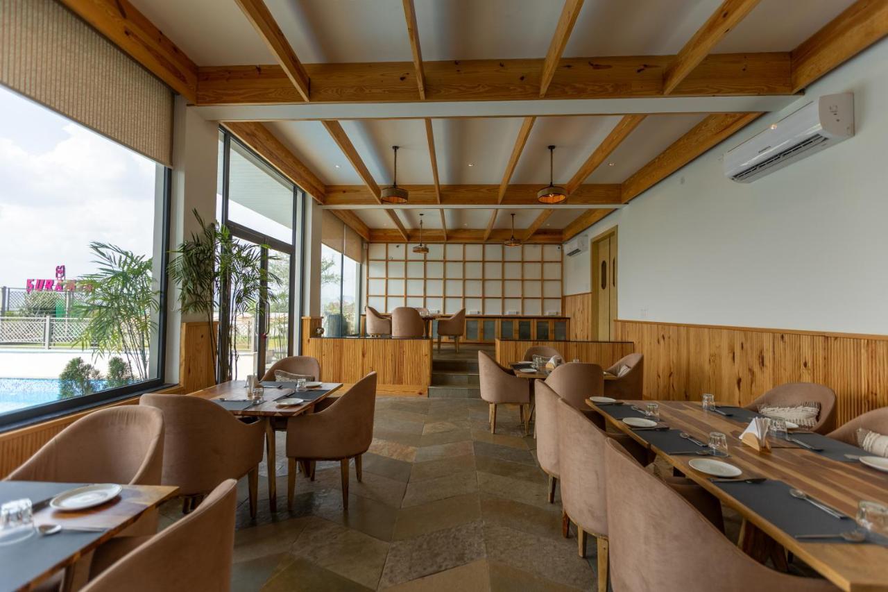 אודייפור Suramya-A Luxury Boutique Hotel מראה חיצוני תמונה