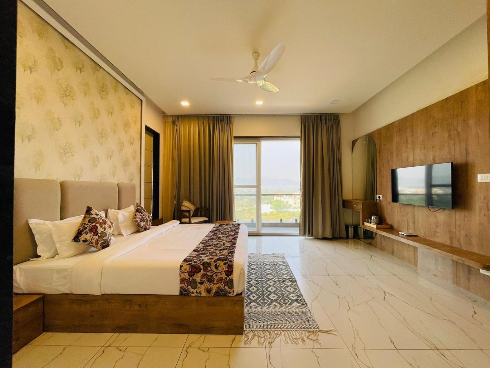 אודייפור Suramya-A Luxury Boutique Hotel מראה חיצוני תמונה